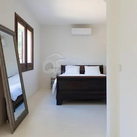 Masia Tahiti Villa *